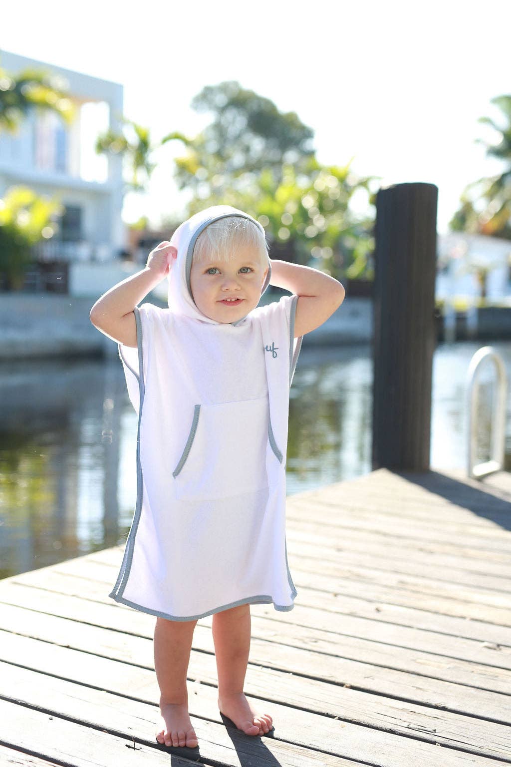 Pouf Baby Cover-Up White with Blue