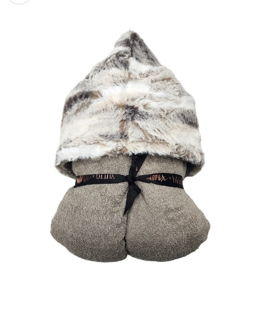 Winx + Blinx Himalayas Taupe Hooded Towel