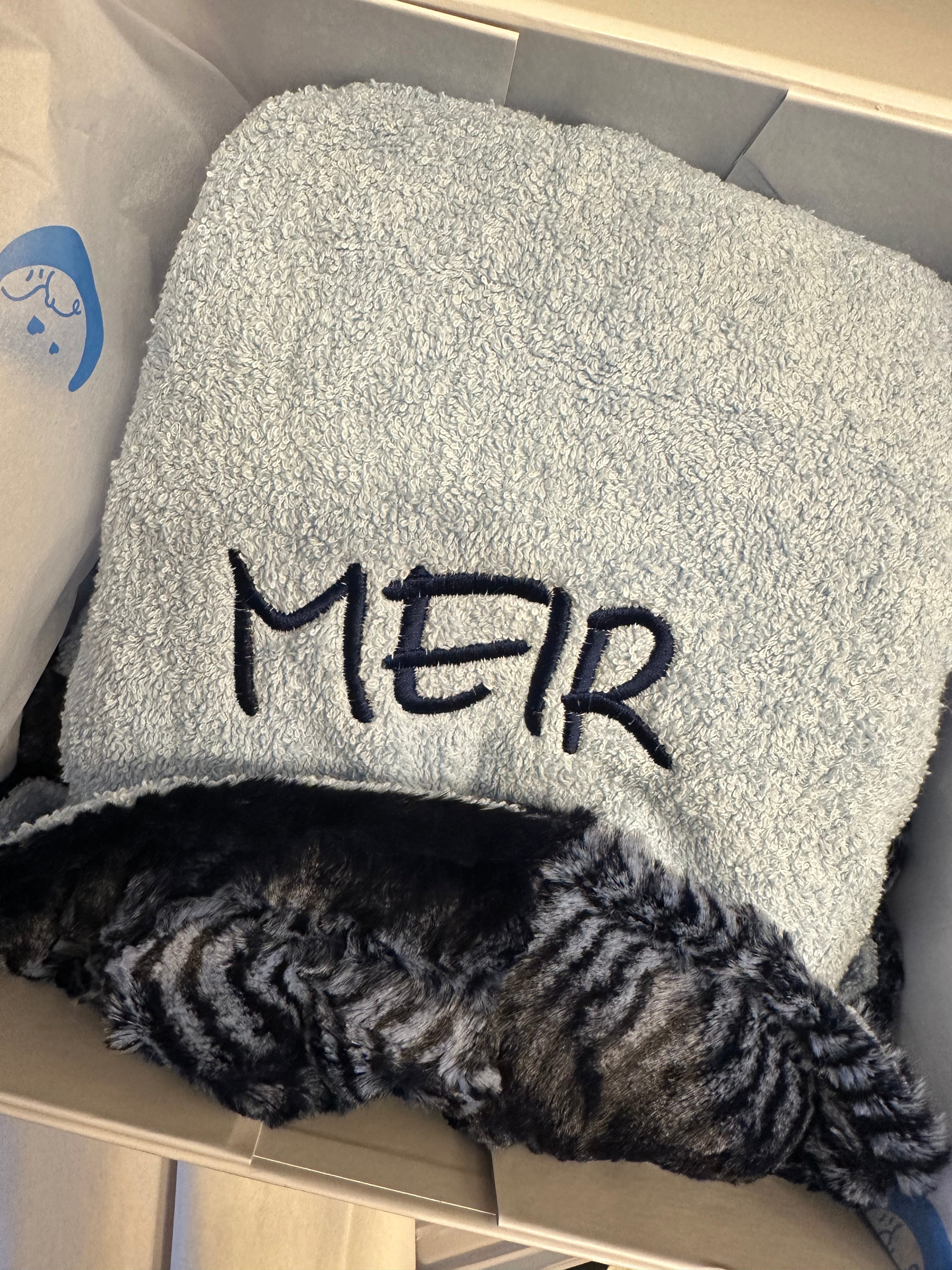 Winx + Blinx Elegant Sky Hooded Towel