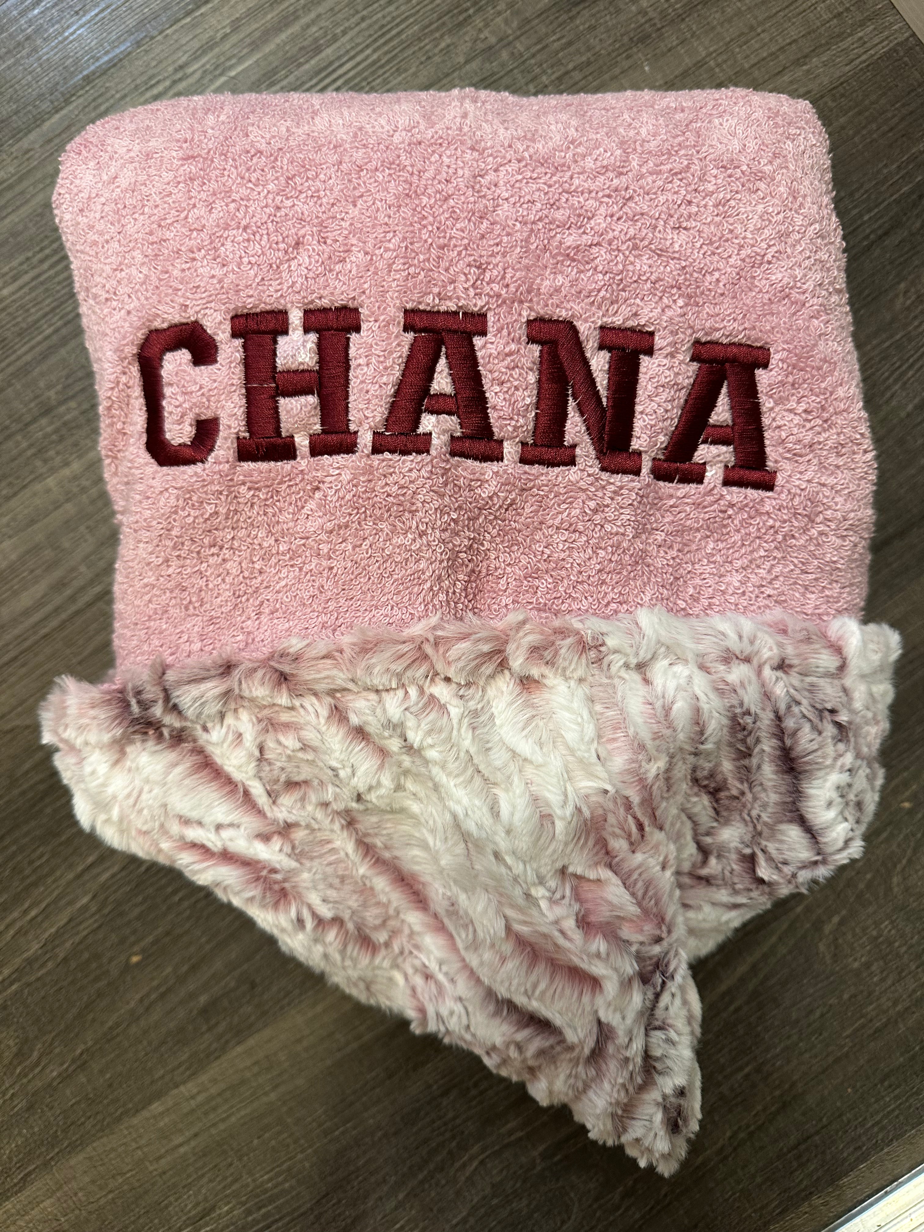 Winx + Blinx Ziggy Rose Fuzzy Hooded Towel