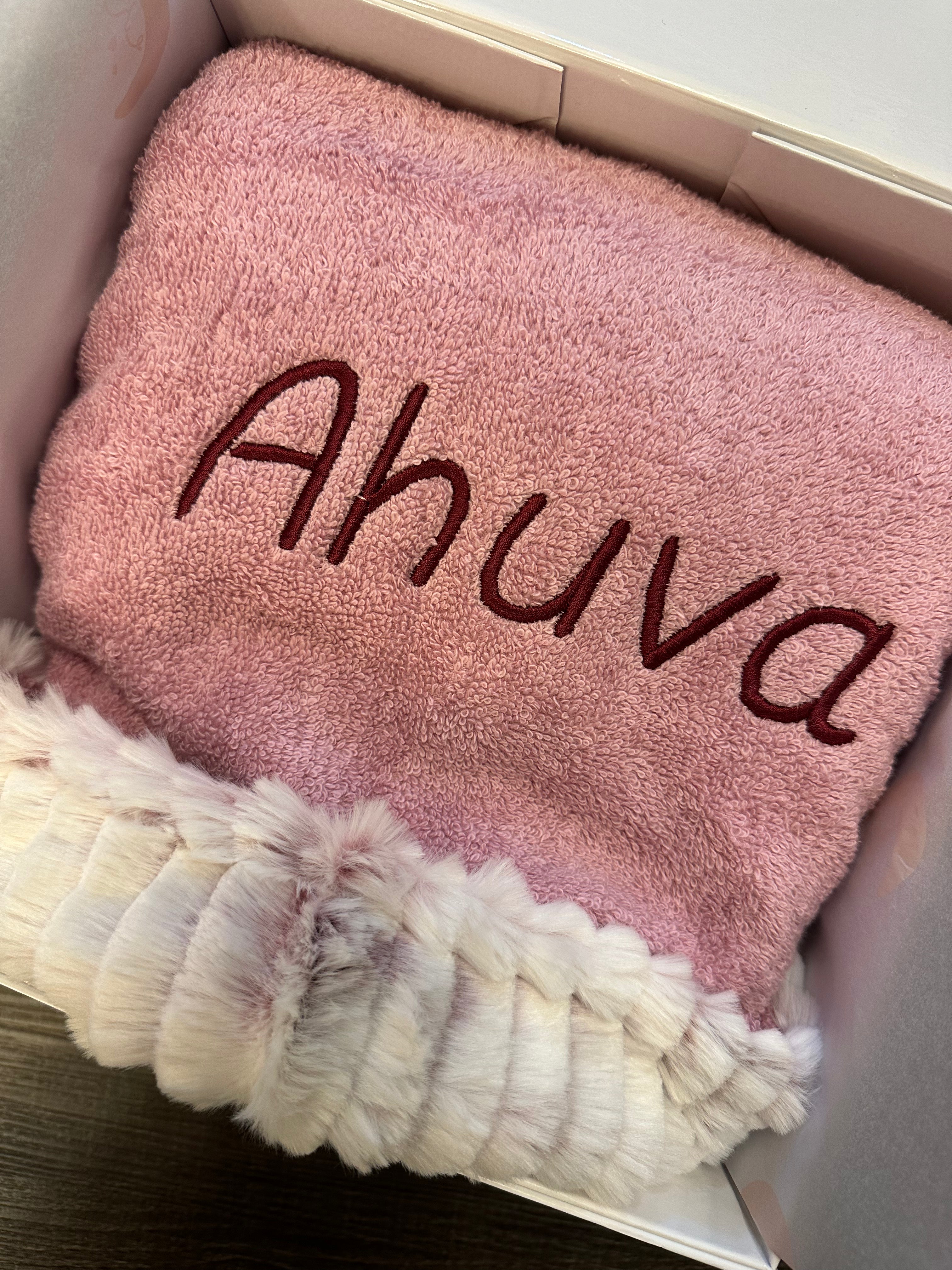 Winx + Blinx Ziggy Rose Fuzzy Hooded Towel
