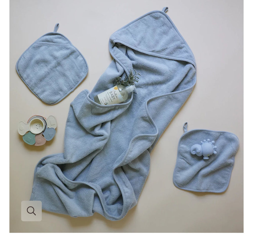 Elys & Co. Hooded Towel & Washcloth Set - Blissful Bundlz