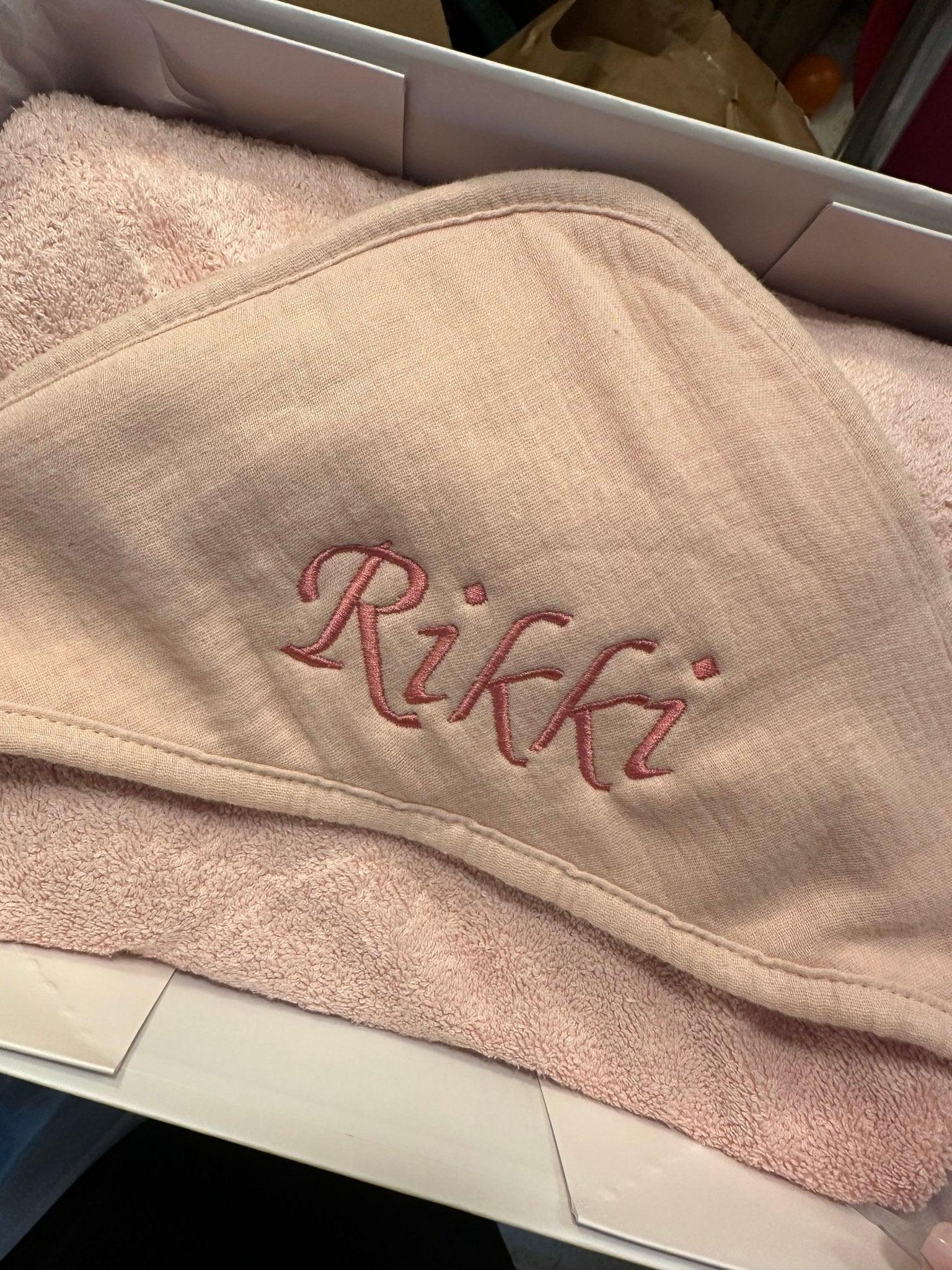 Elys & Co Hooded Towel & WashclothSet - Towel