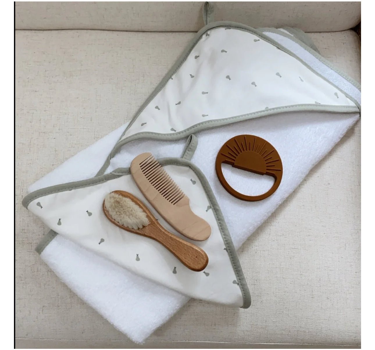 Elys & Co Hooded Towel & WashclothSet - Towel