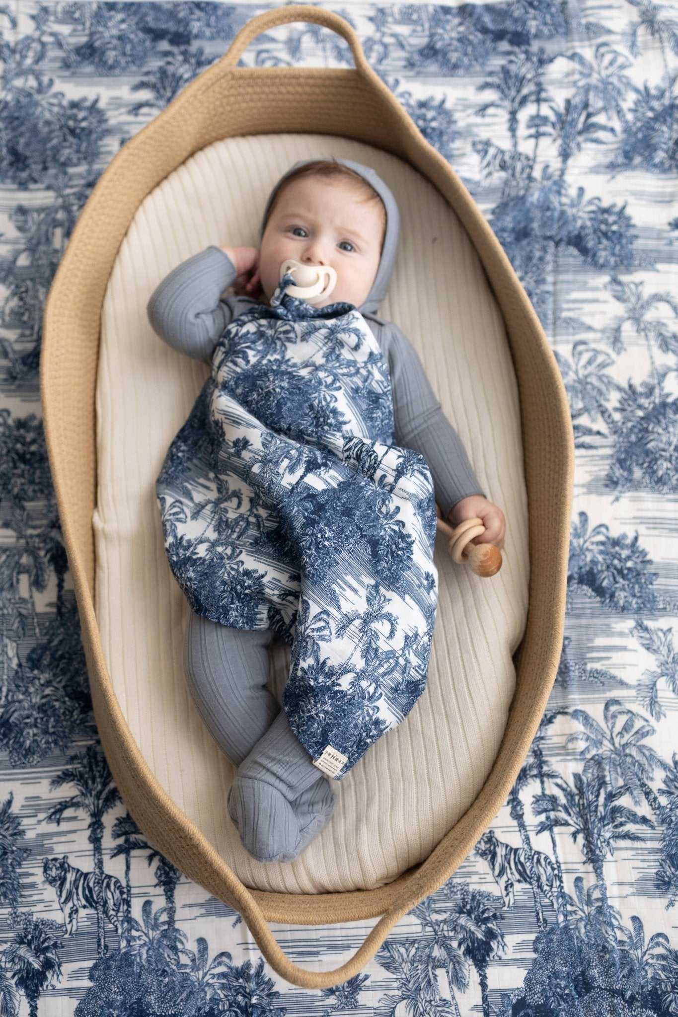 Little Threads Label - Blue Jungle Toile Muslin Blanket - Blissful Bundlz