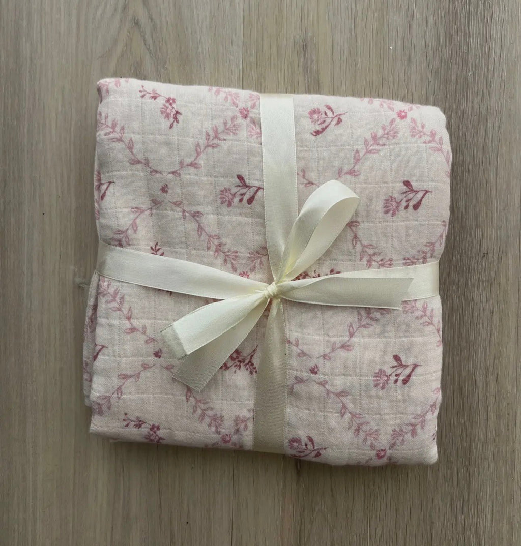 Little Threads Label - Mauve Lattice Muslin Blanket - Muslin Swaddle