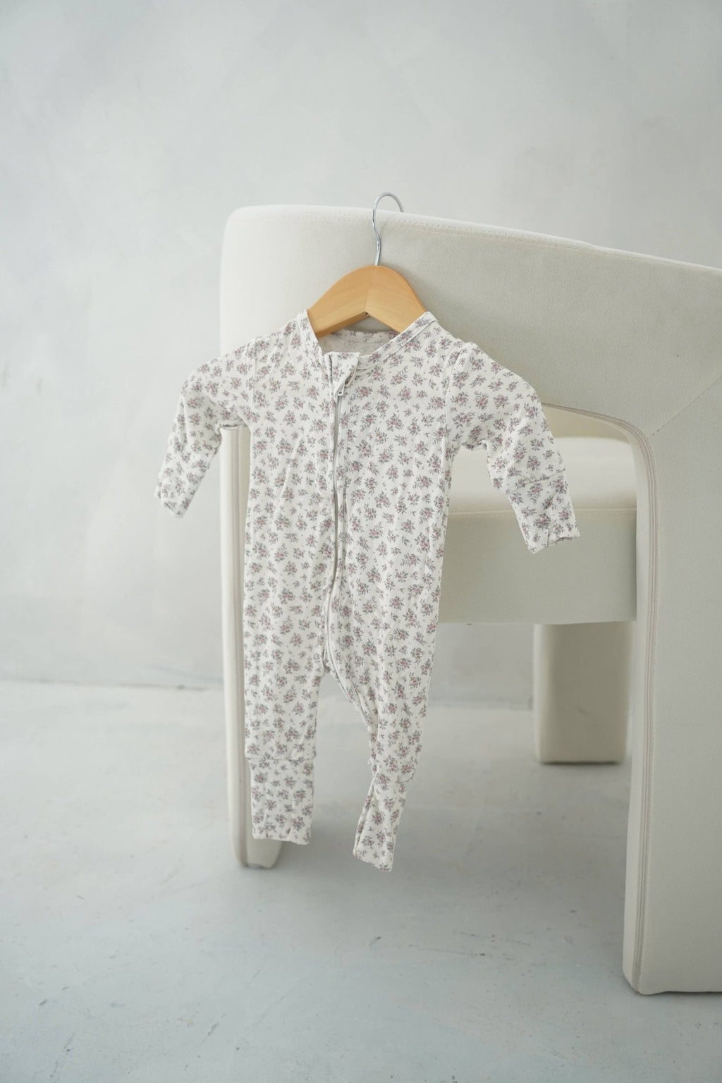 Little Threads Label - Vintage Blue Floral Bamboo Footie - Blissful Bundlz